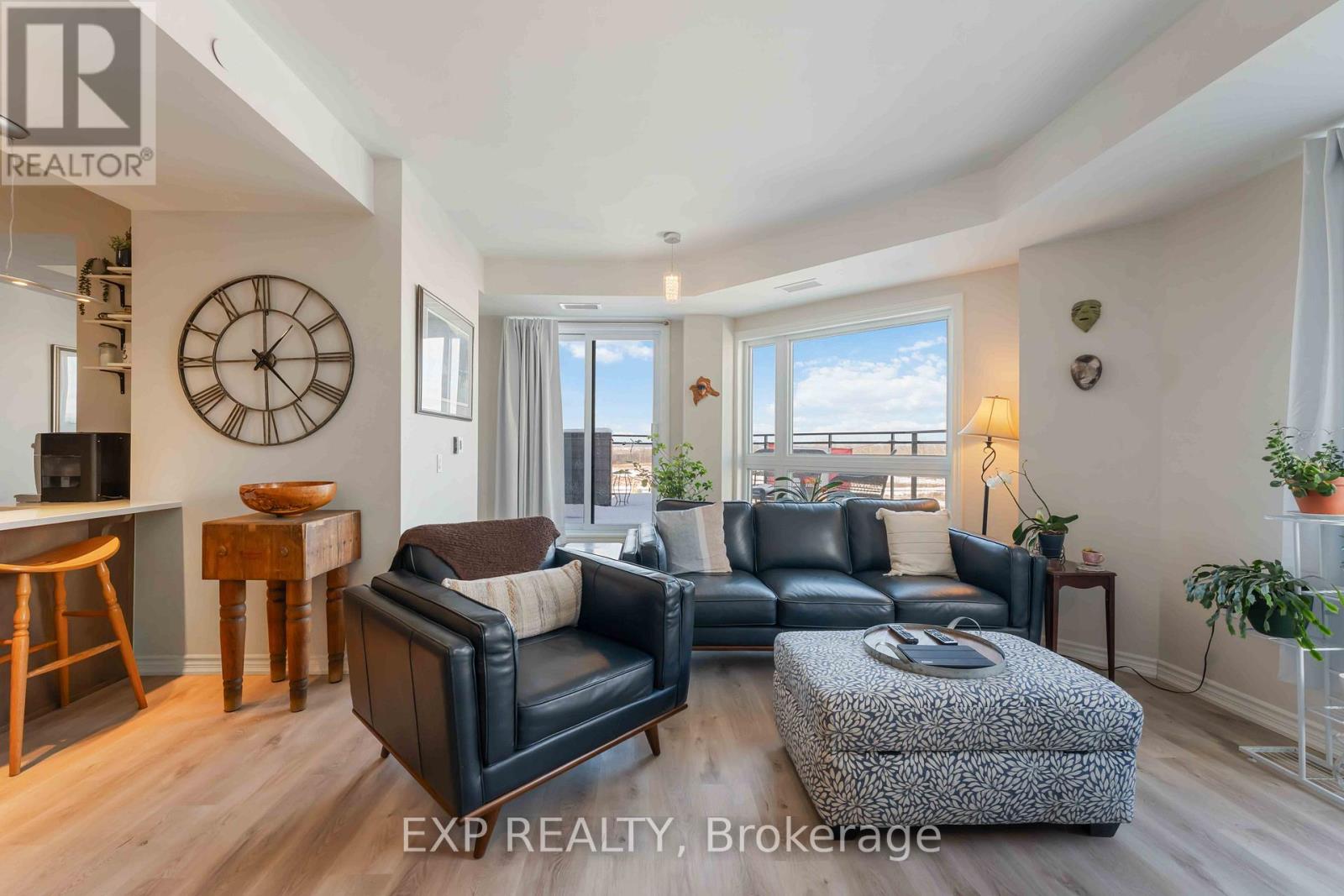 #505 1350 HEMLOCK ROAD - 10