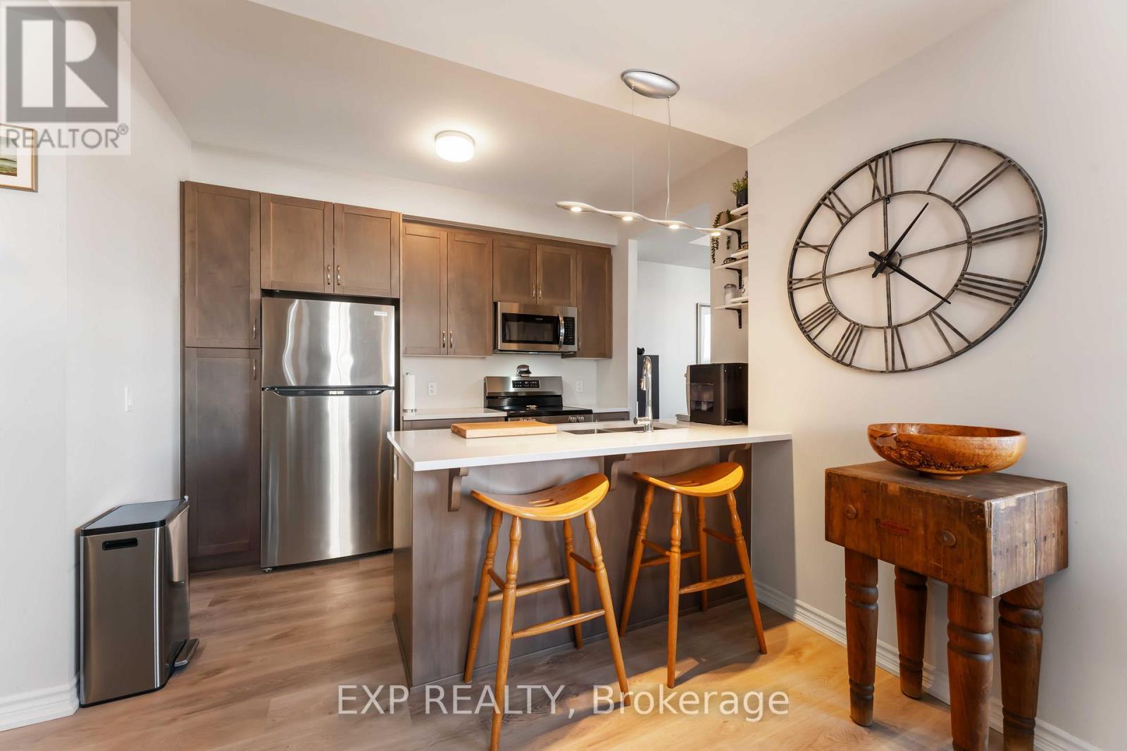 #505 1350 HEMLOCK ROAD - 18