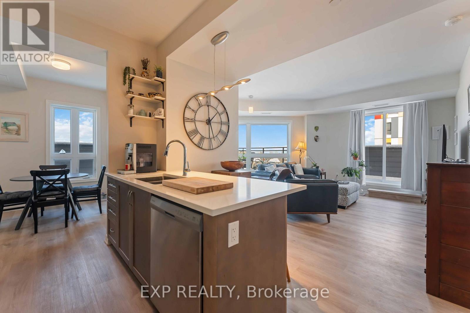 #505 1350 HEMLOCK ROAD - 25