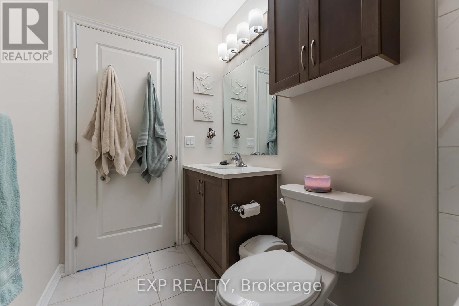 #505 1350 HEMLOCK ROAD - 33