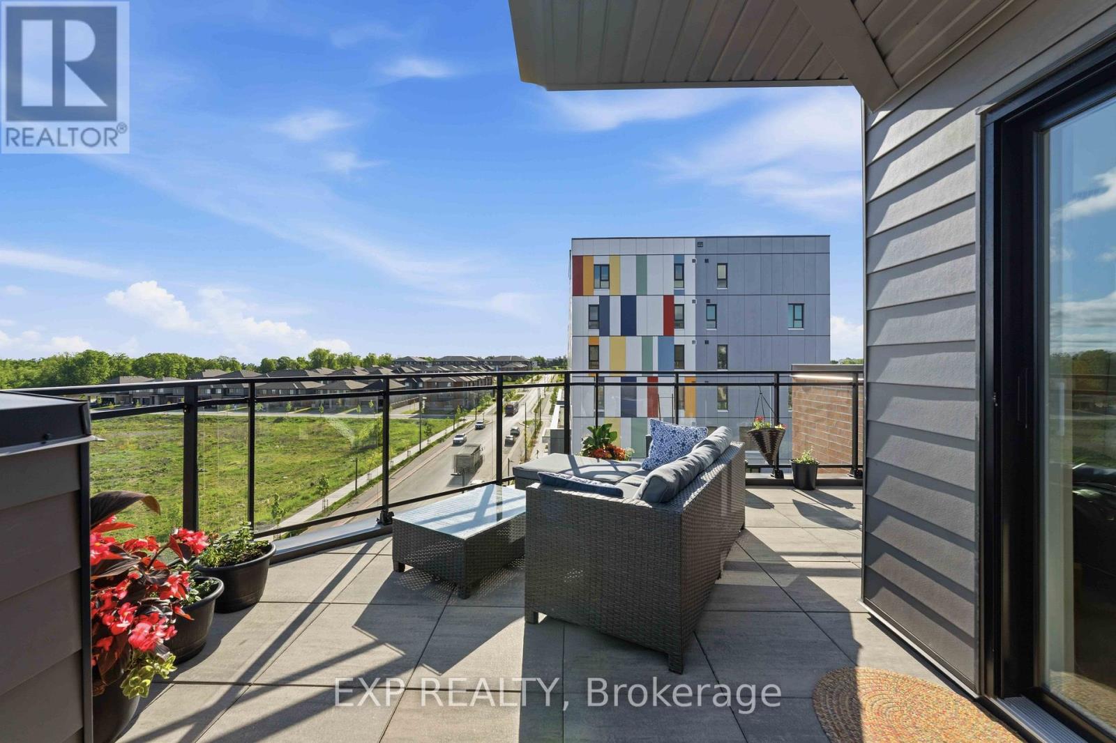 #505 1350 HEMLOCK ROAD - 37