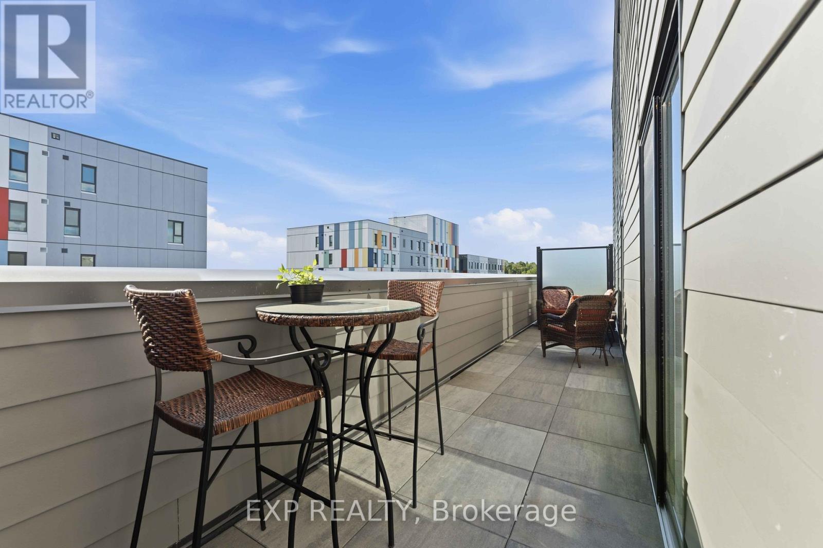 #505 1350 HEMLOCK ROAD - 41