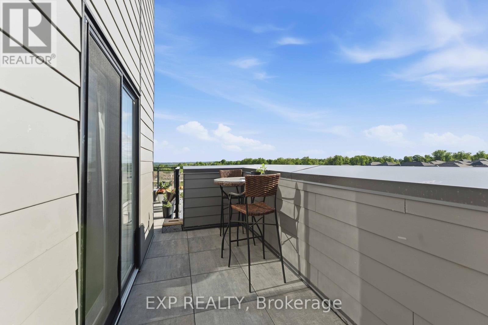 #505 1350 HEMLOCK ROAD - 43