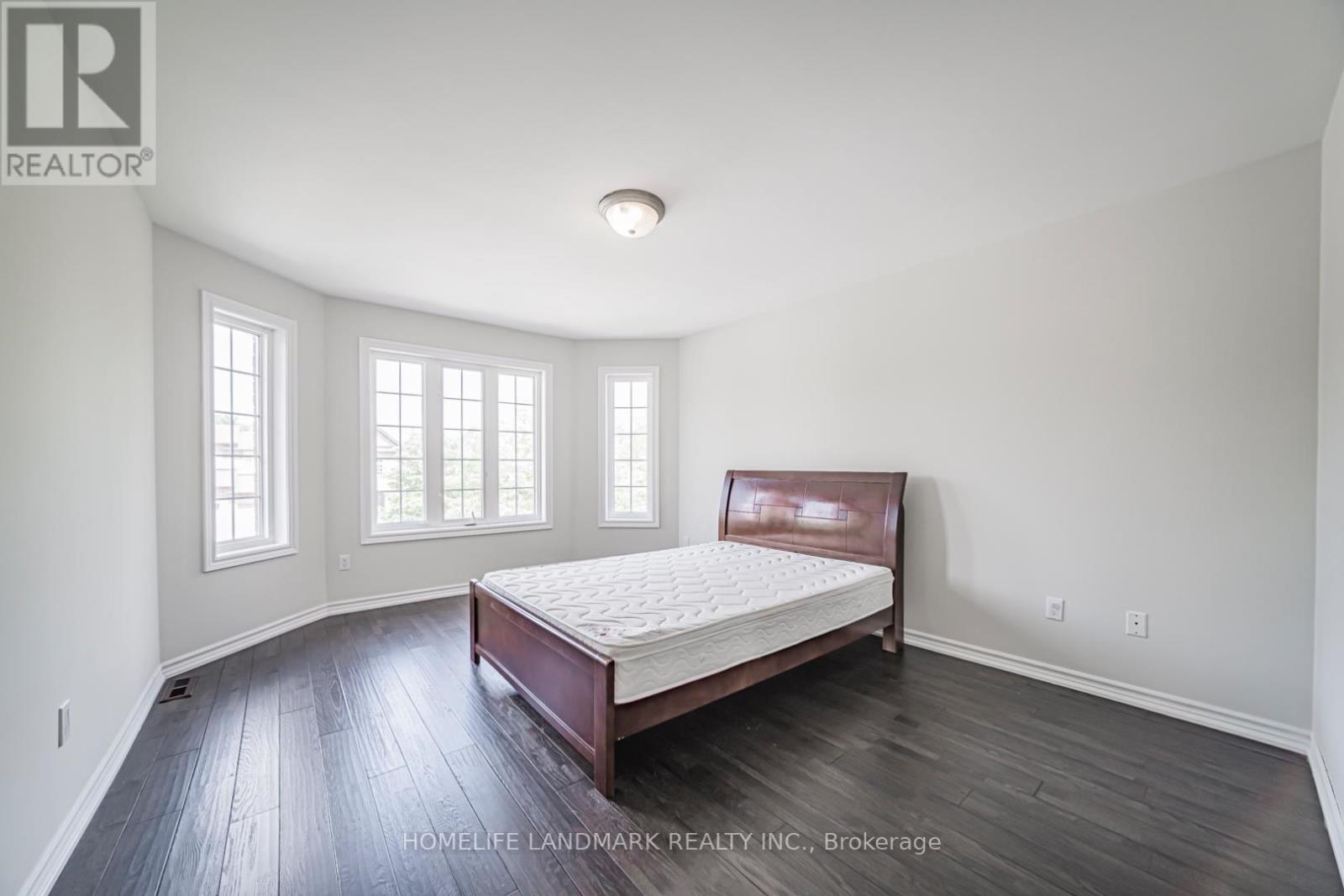 59 BLOOMGATE CRESCENT - 20