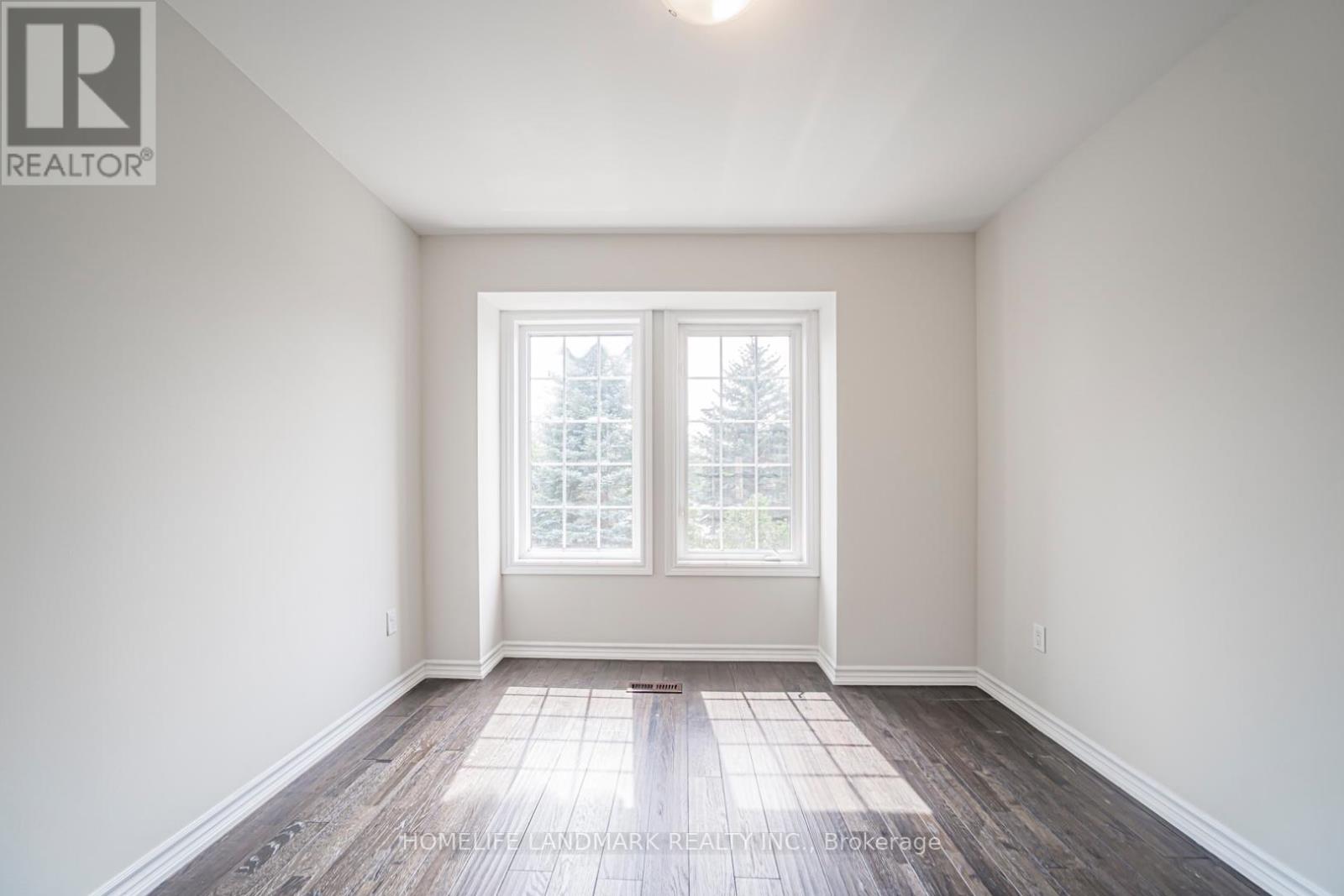 59 BLOOMGATE CRESCENT - 32