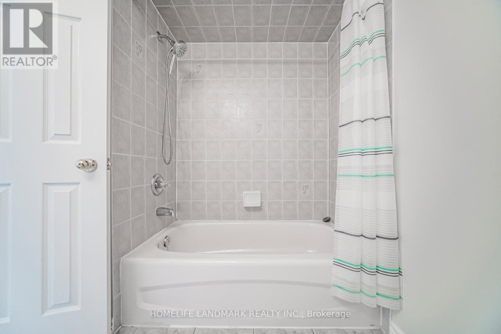 59 BLOOMGATE CRESCENT - 36