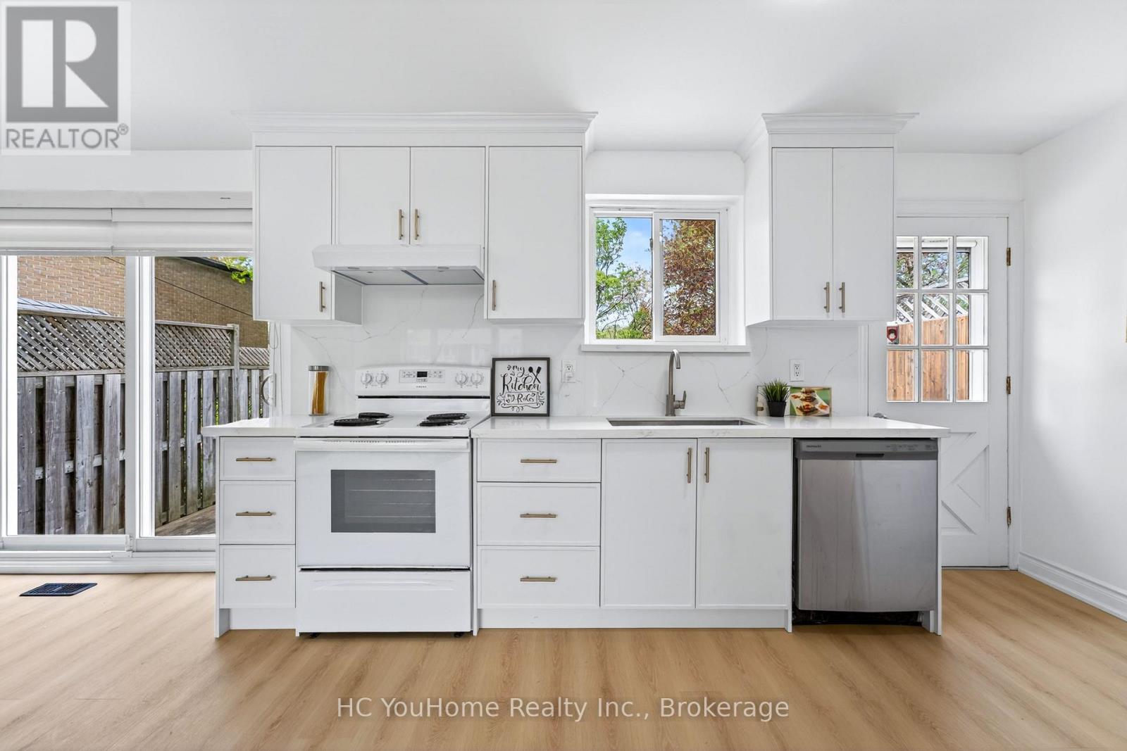 230 EAST STREET - 11