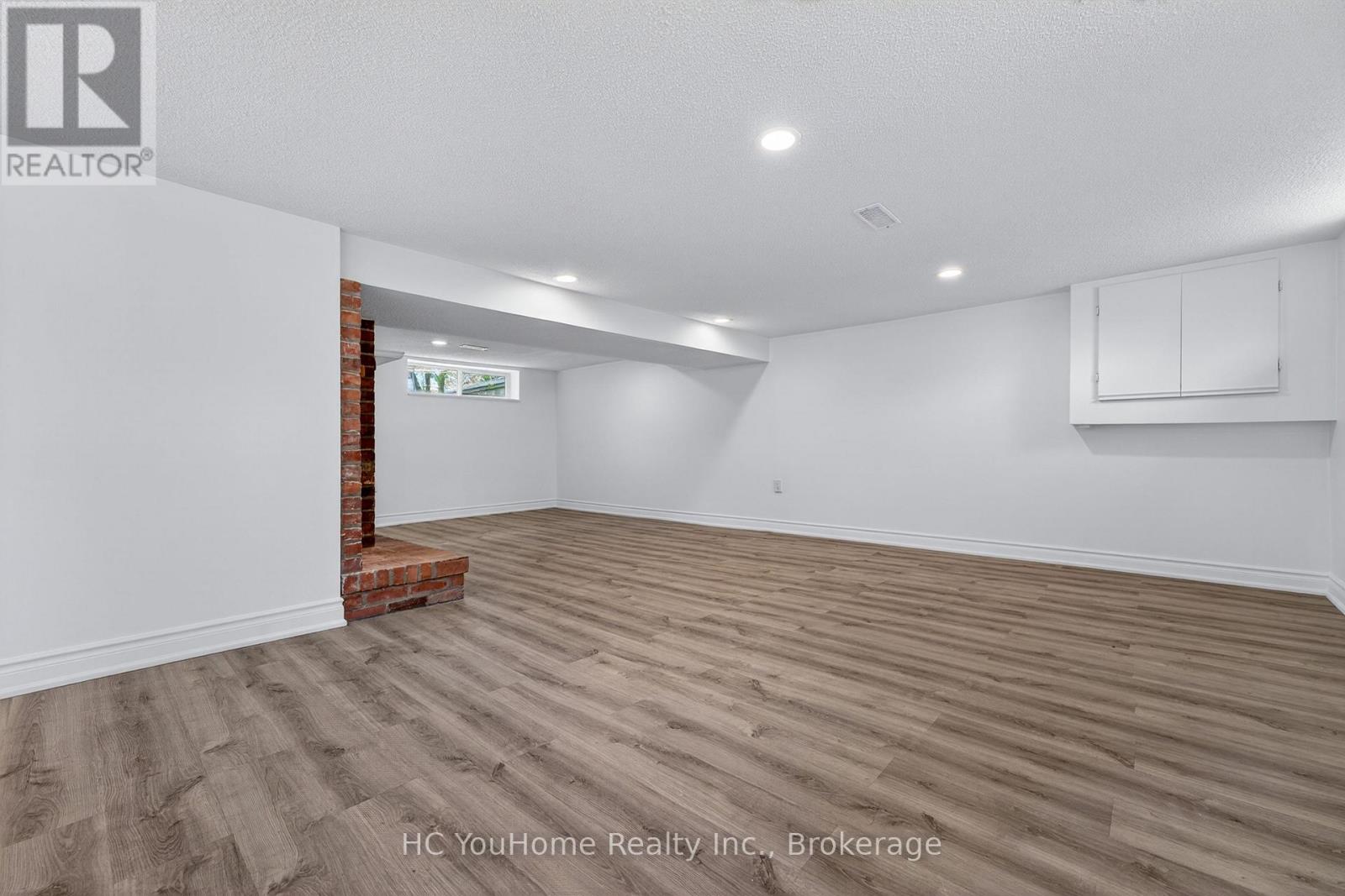 230 EAST STREET - 22