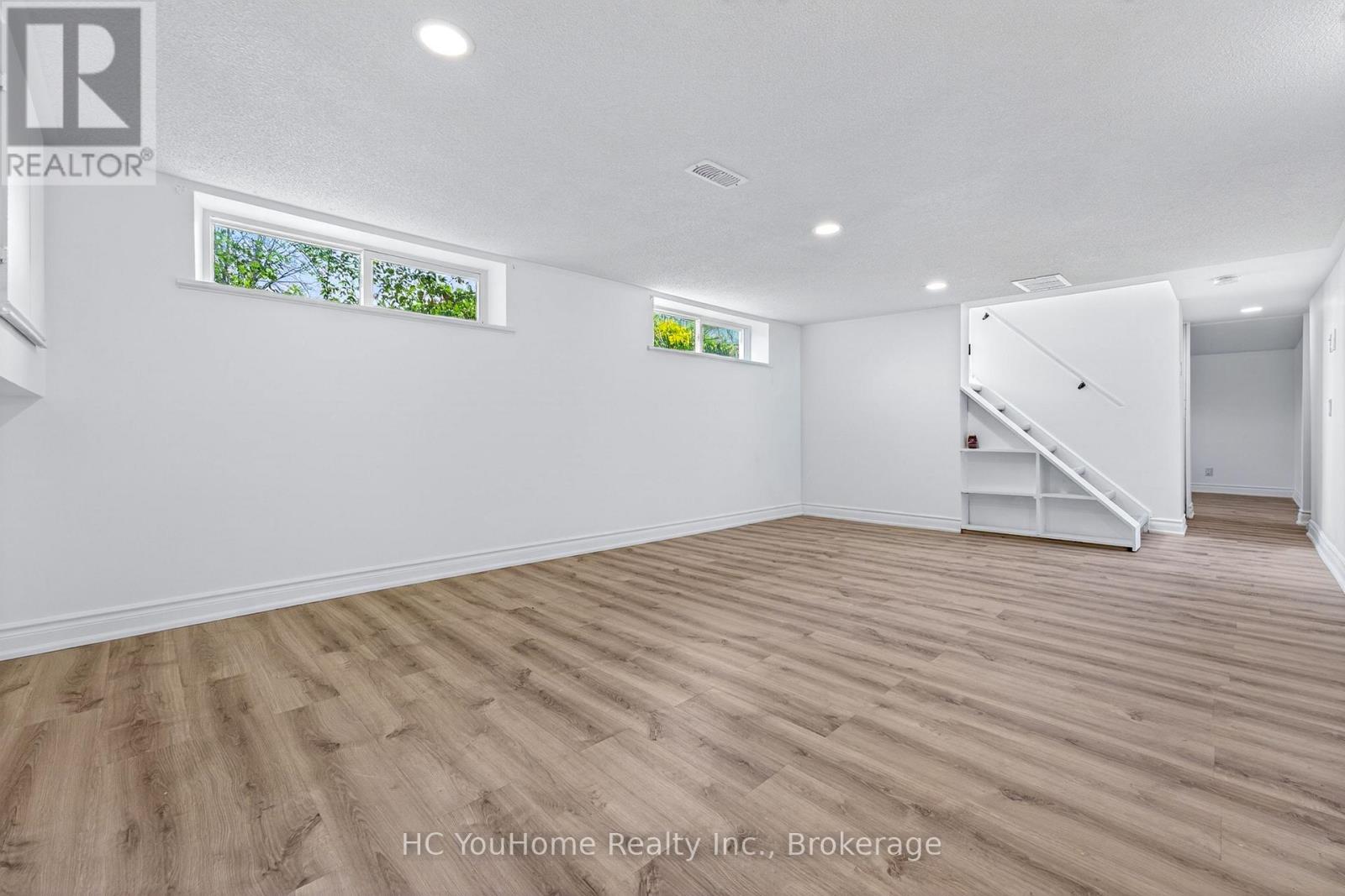 230 EAST STREET - 25