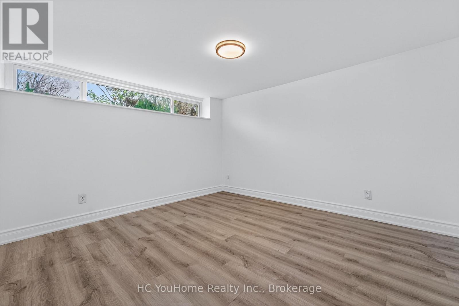 230 EAST STREET - 26