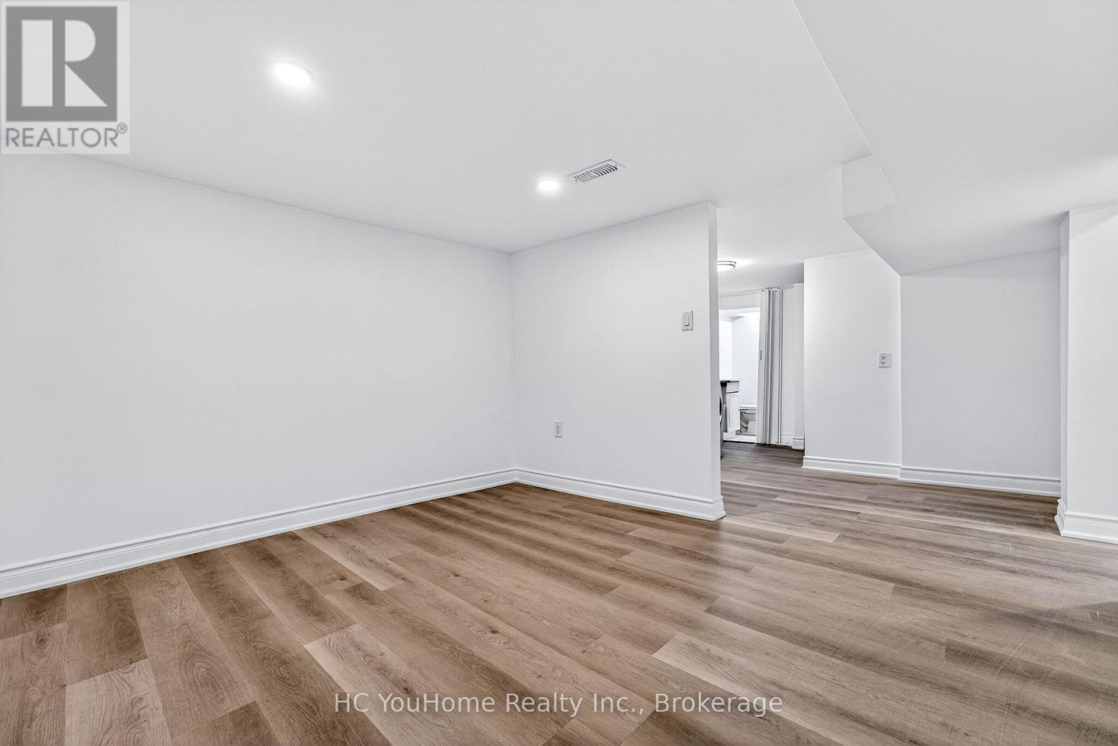 230 EAST STREET - 29