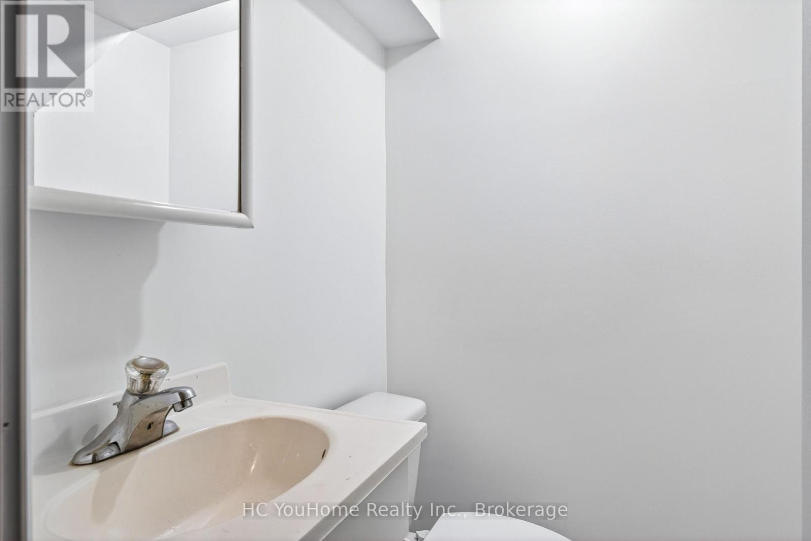 230 EAST STREET - 31