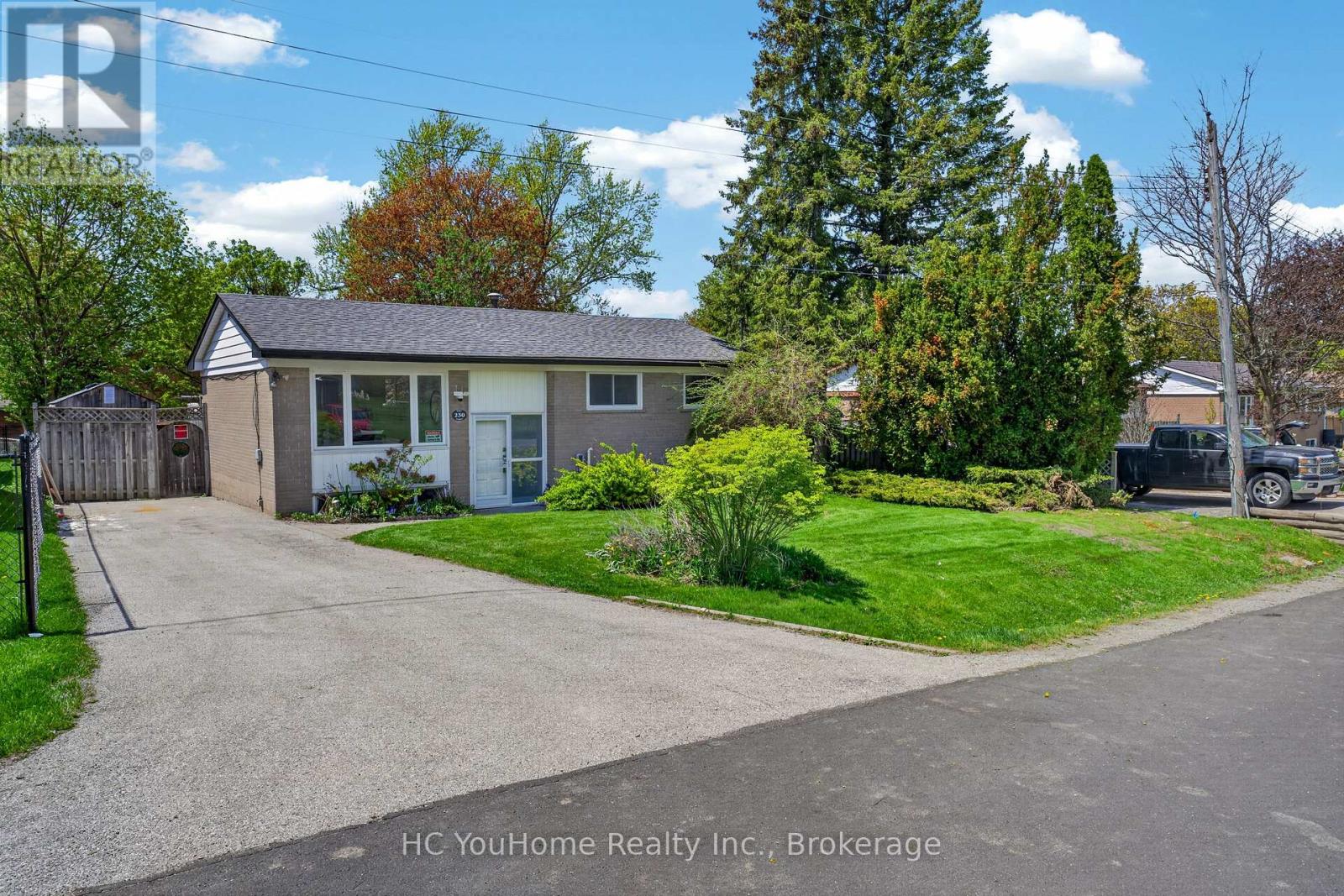230 EAST STREET - 37