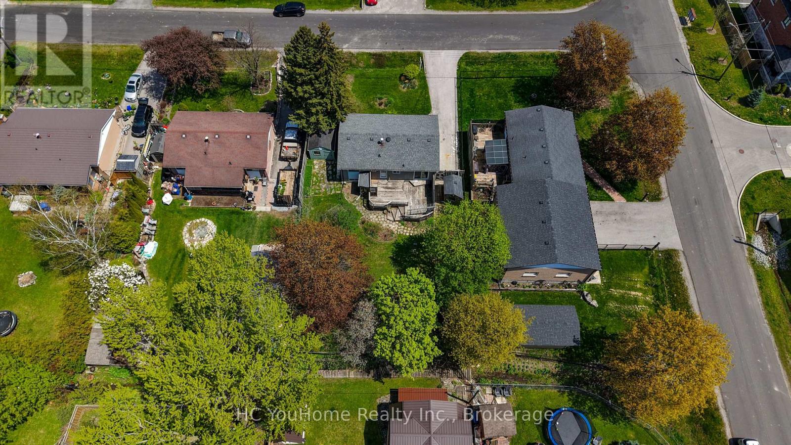 230 EAST STREET - 44