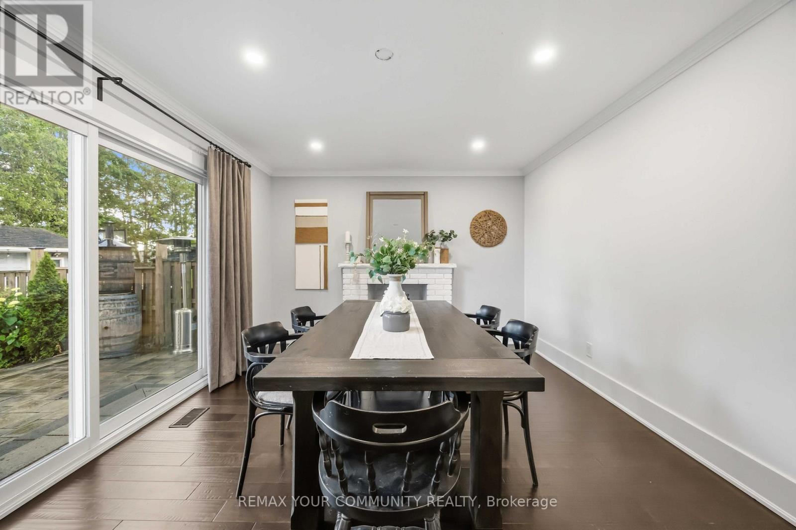 614 RUPERT AVENUE - 10