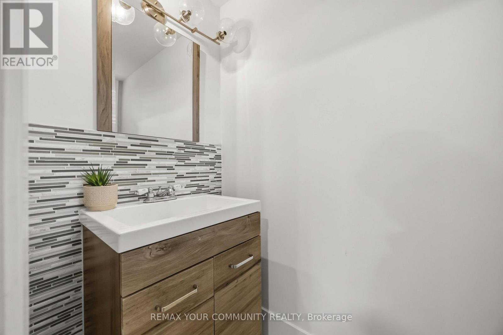 614 RUPERT AVENUE - 11
