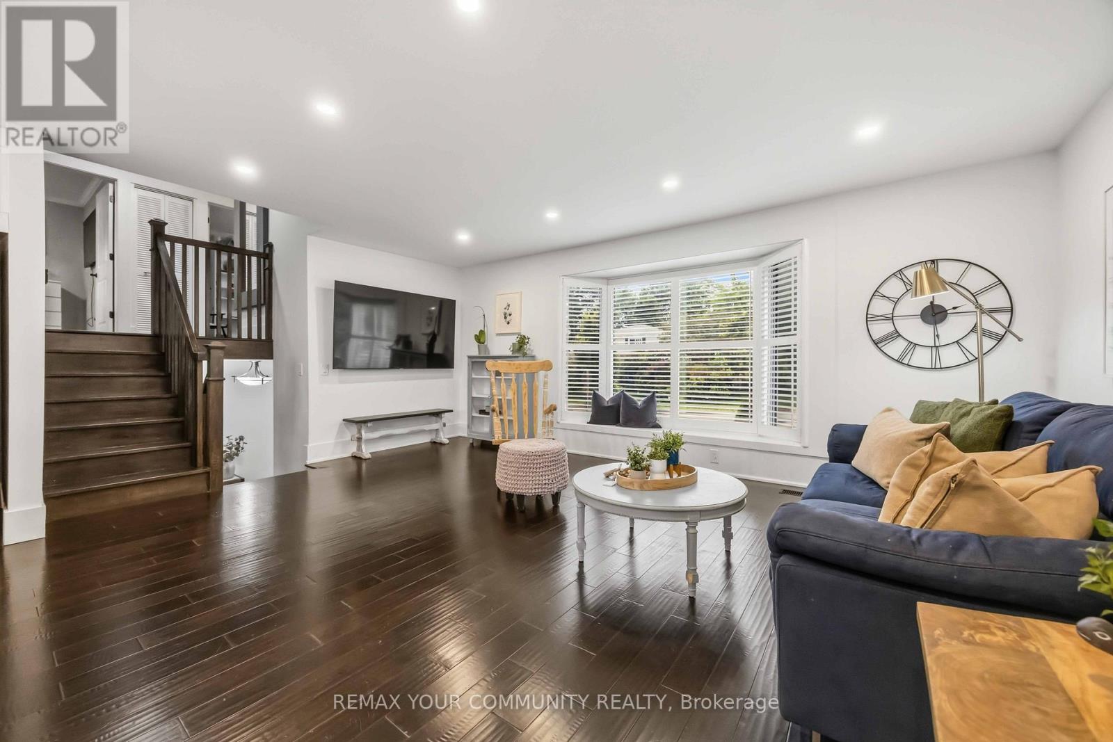 614 RUPERT AVENUE - 16
