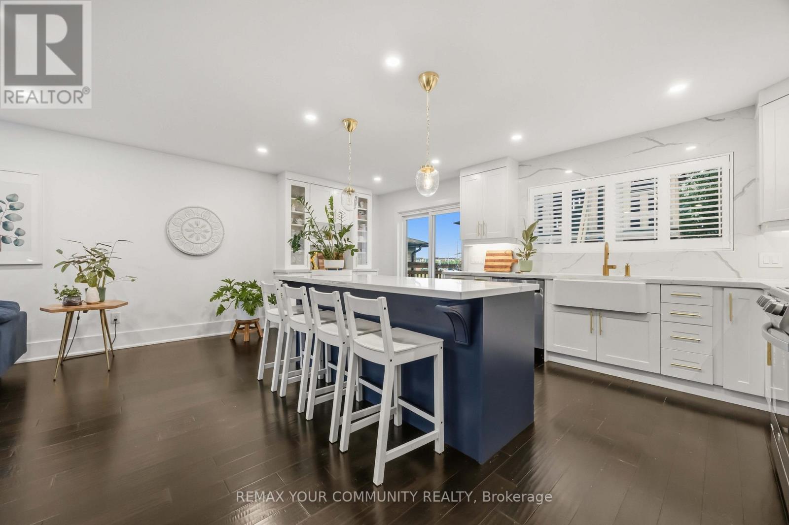 614 RUPERT AVENUE - 19