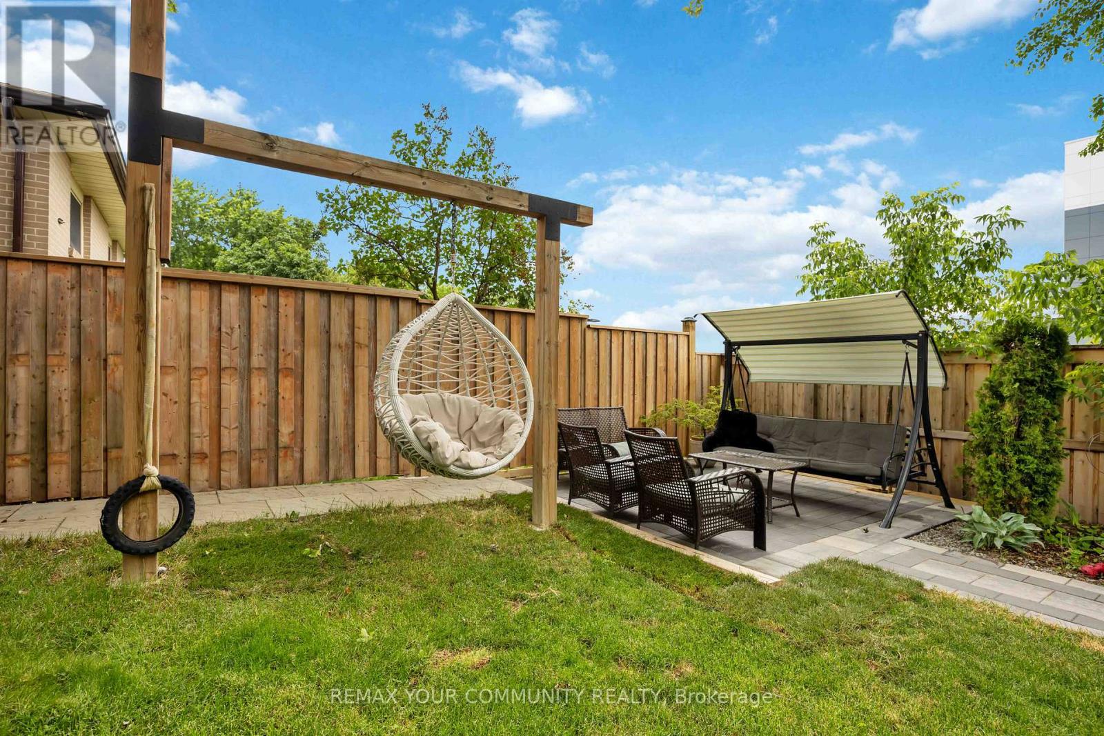 614 RUPERT AVENUE - 31
