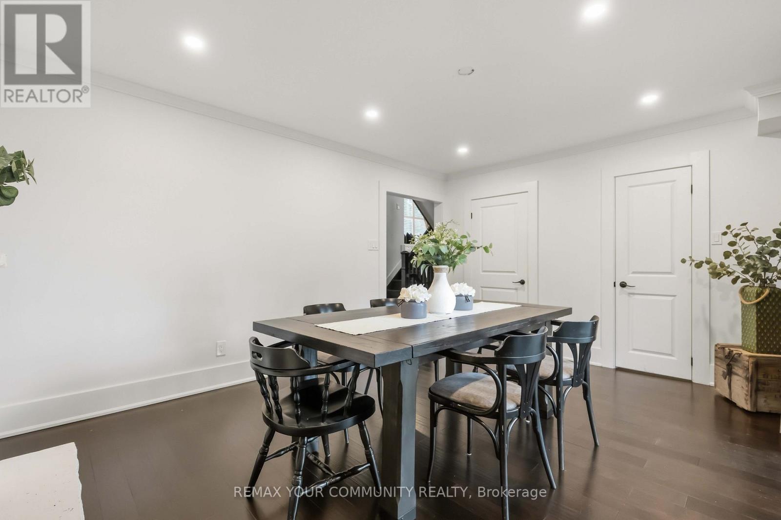 614 RUPERT AVENUE - 9