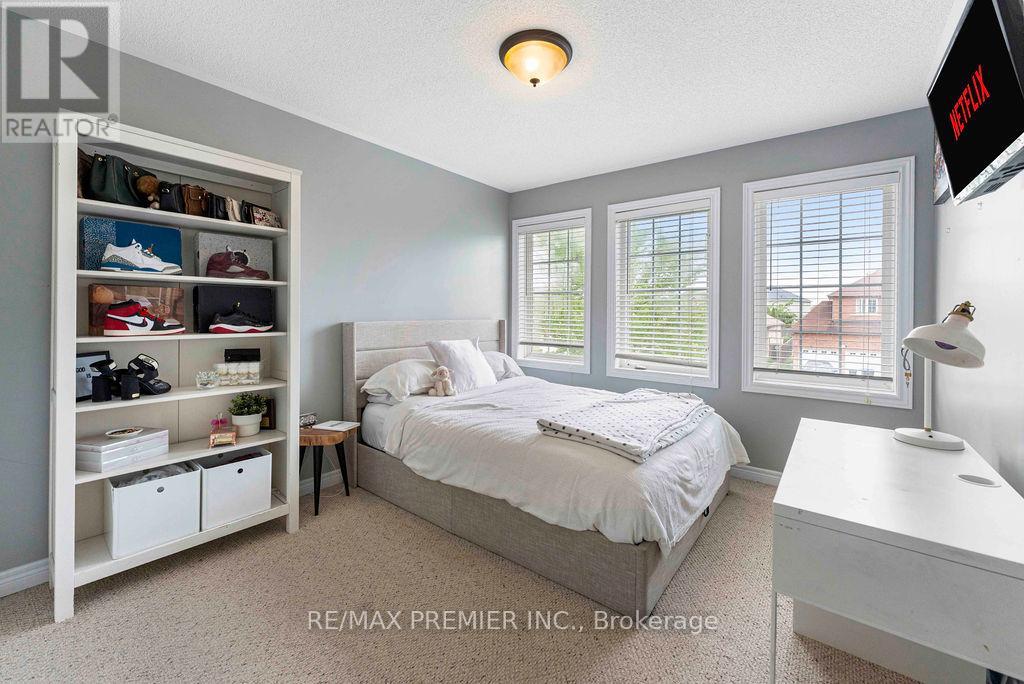 1248 MARY-LOU STREET - 33