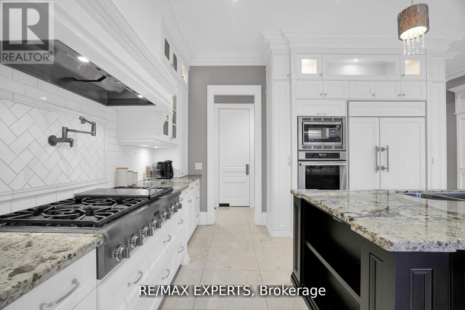 188 KING HIGH DRIVE - 19