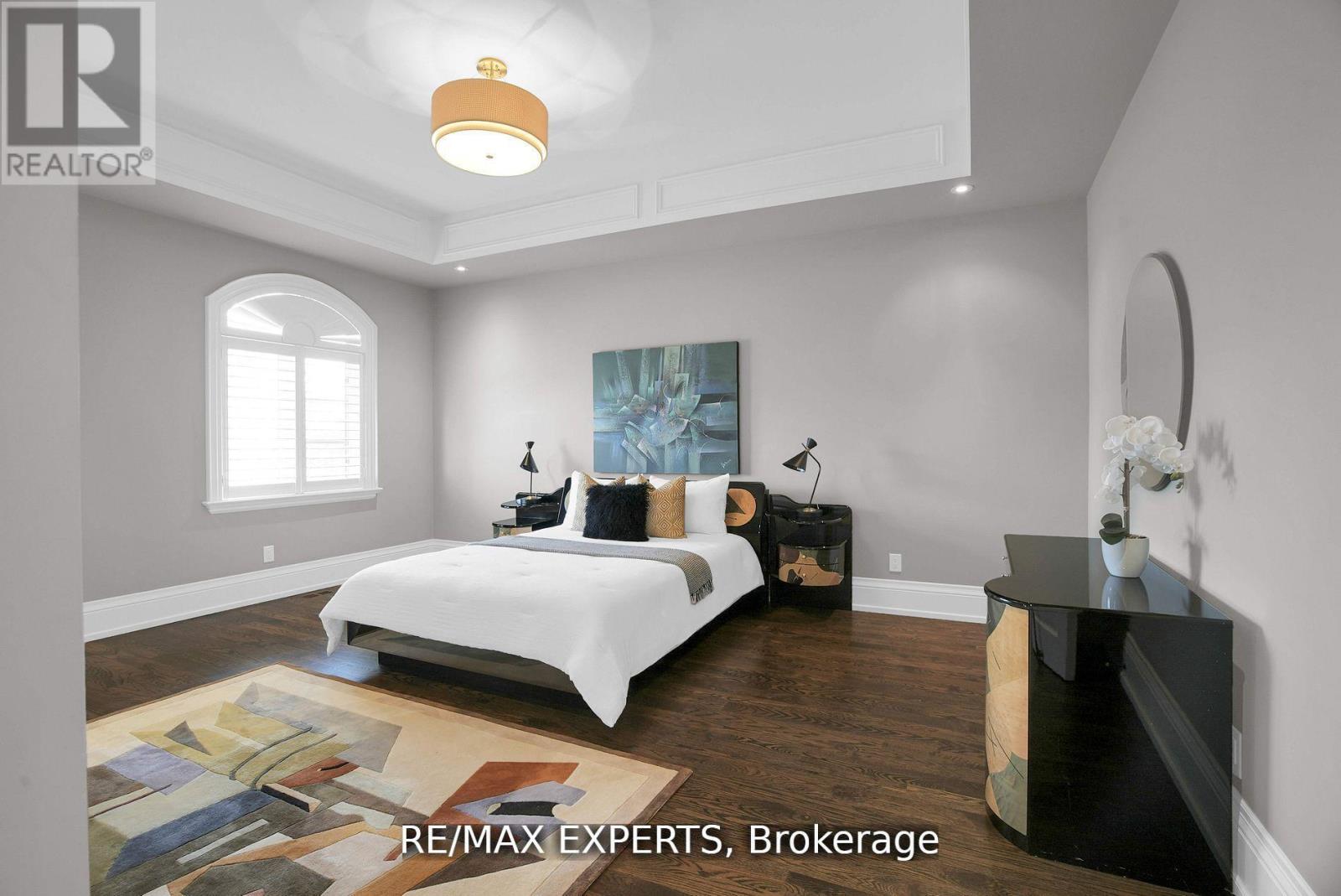 188 KING HIGH DRIVE - 24