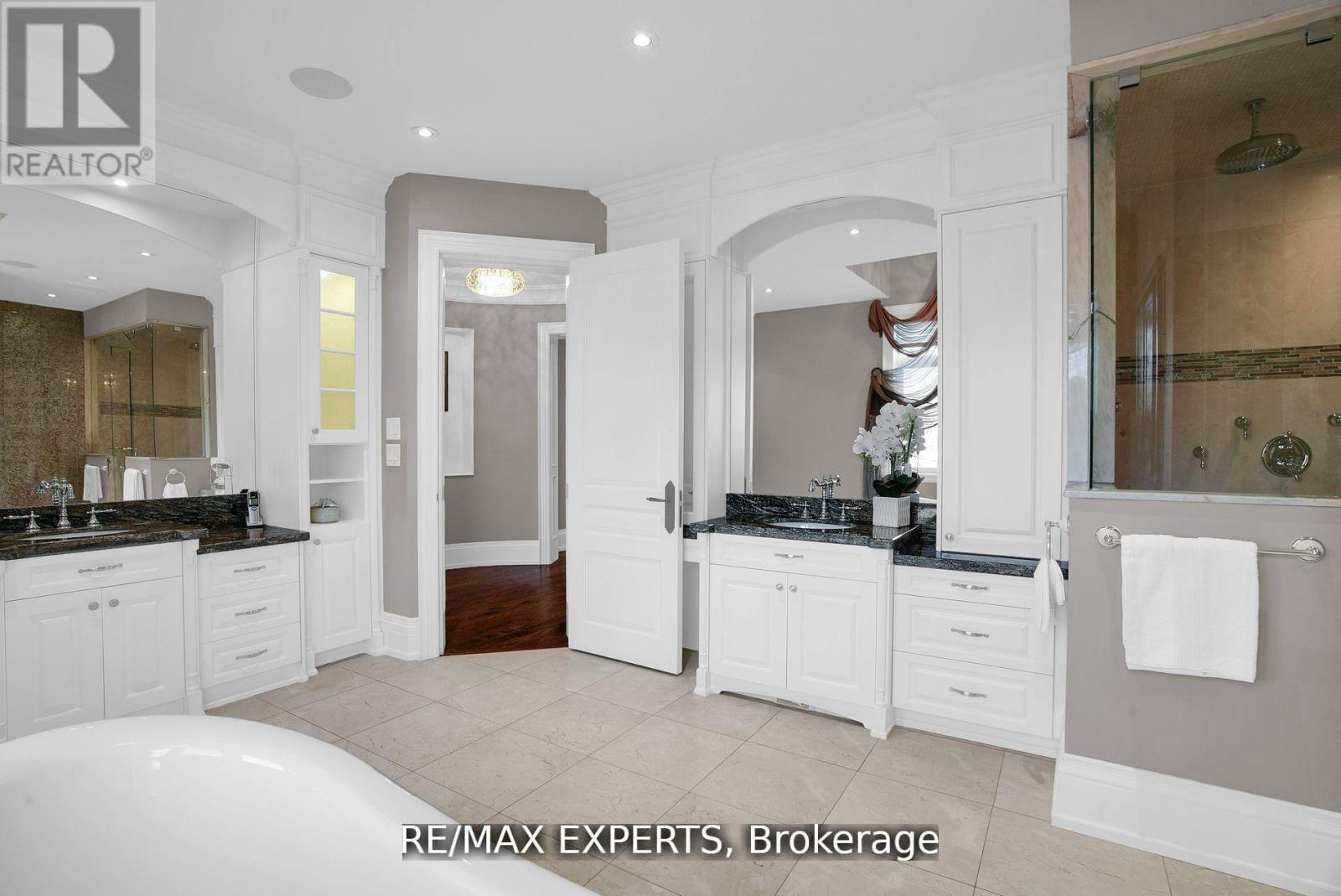 188 KING HIGH DRIVE - 33