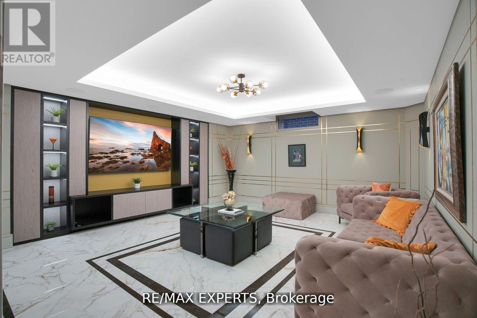 188 KING HIGH DRIVE - 42