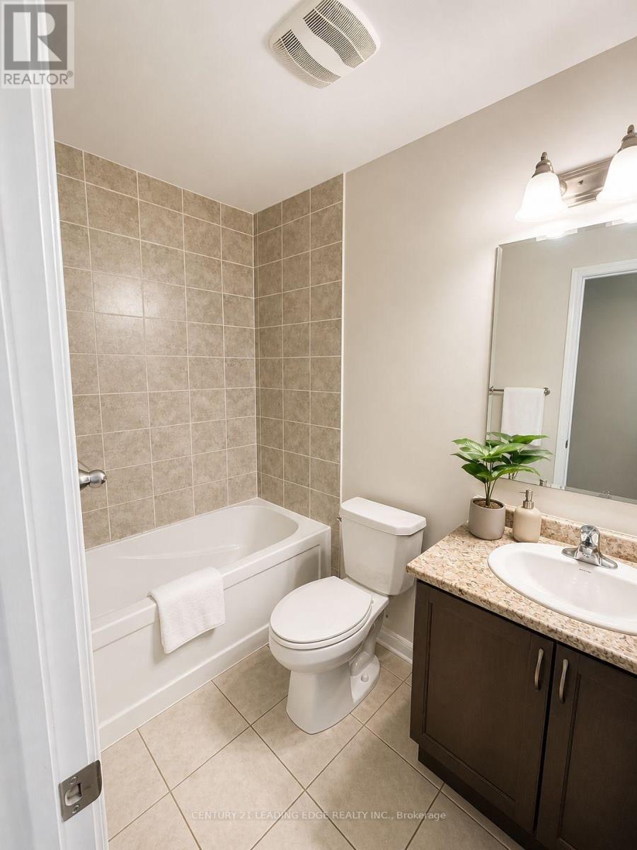 5 FUSILIER DRIVE - 13