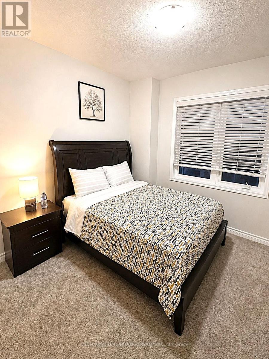 5 FUSILIER DRIVE - 8