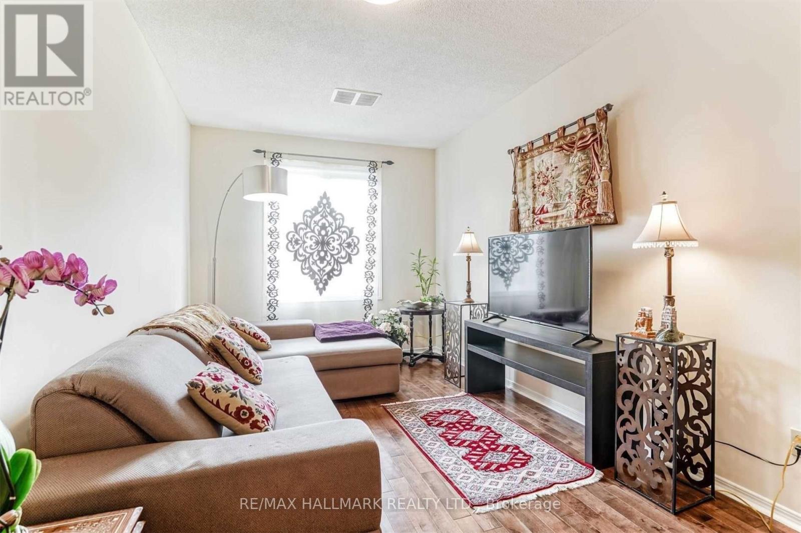 #17 2006 GLENADA CRESCENT - 11