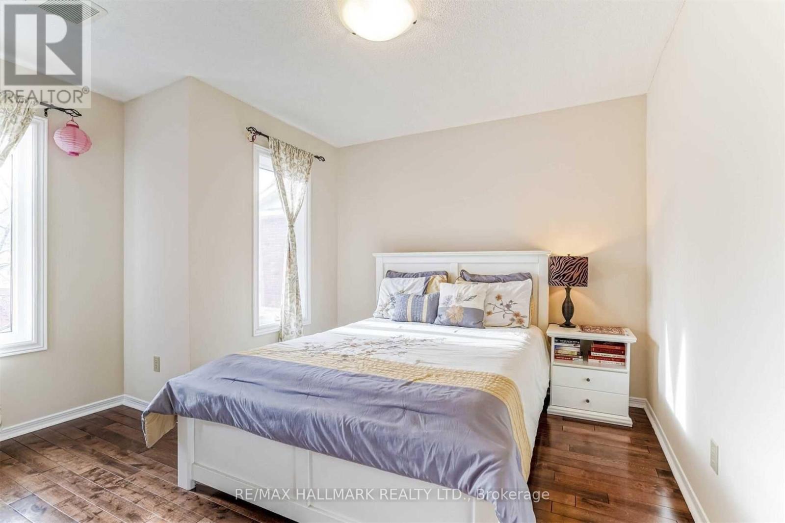 #17 2006 GLENADA CRESCENT - 17