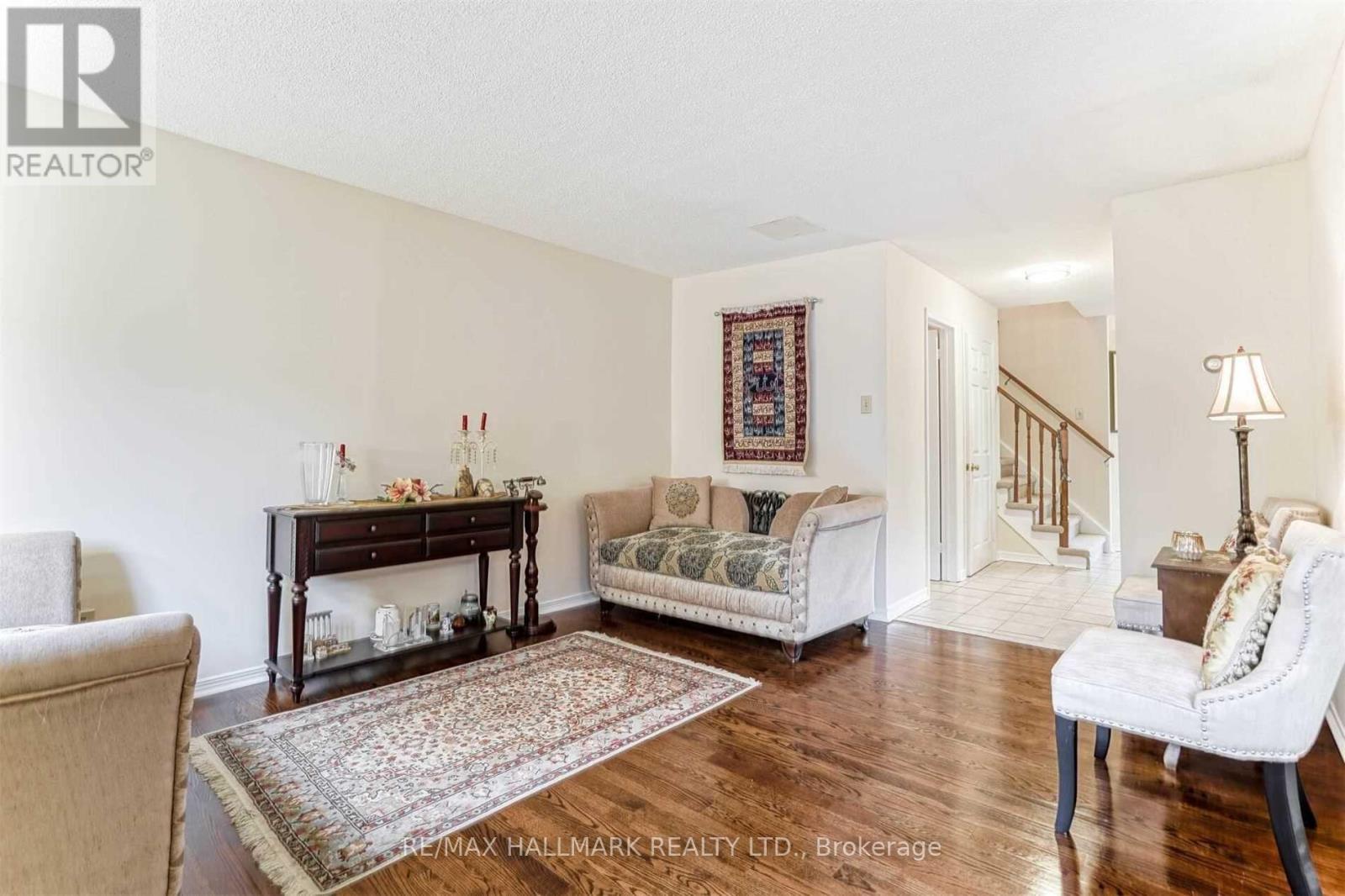 #17 2006 GLENADA CRESCENT - 4
