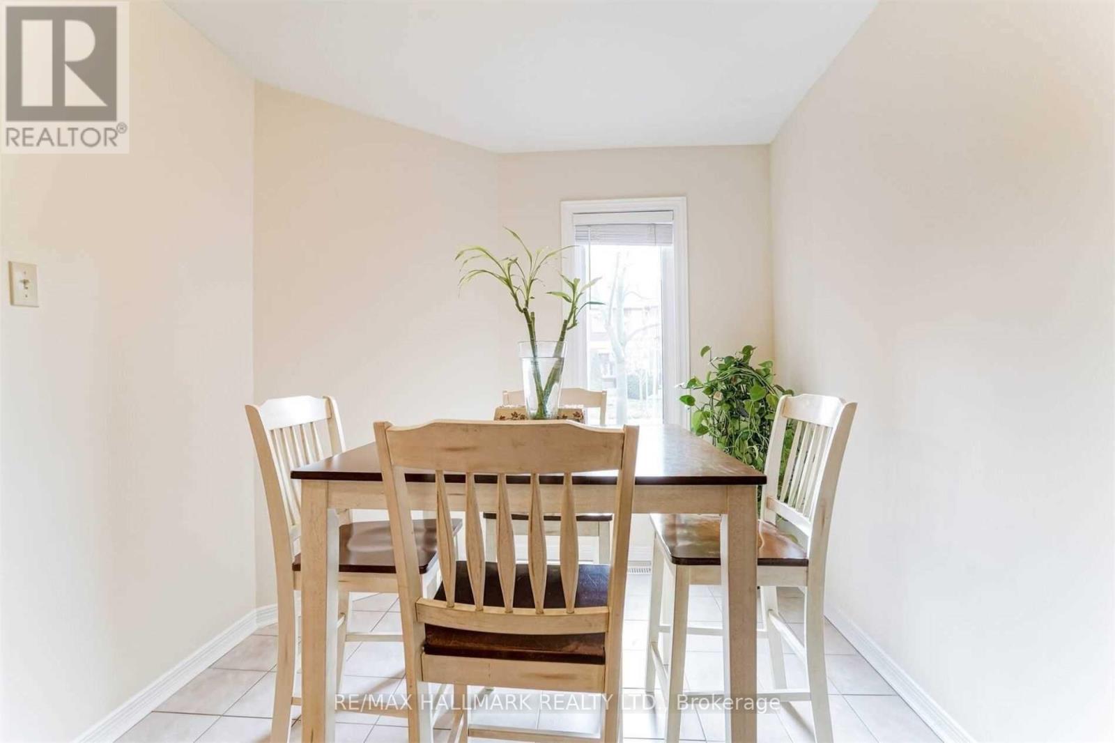 #17 2006 GLENADA CRESCENT - 8