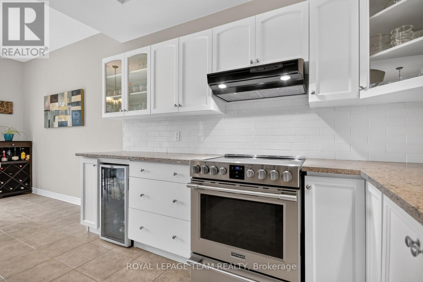 6293 OTTAWA STREET W - 11