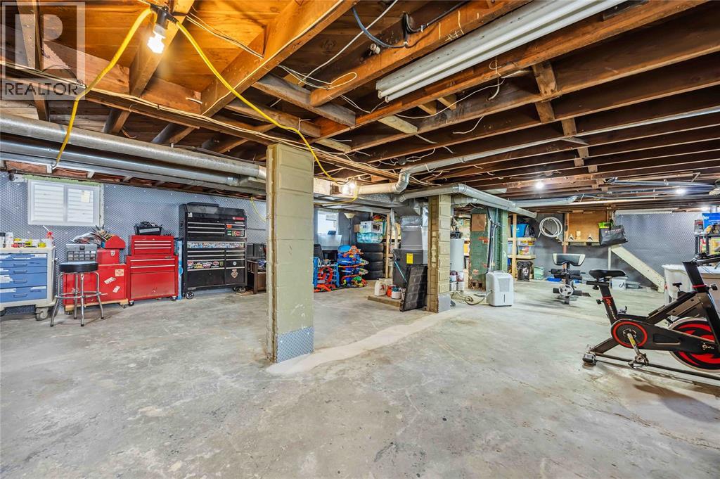 251 HARKNESS STREET - 32