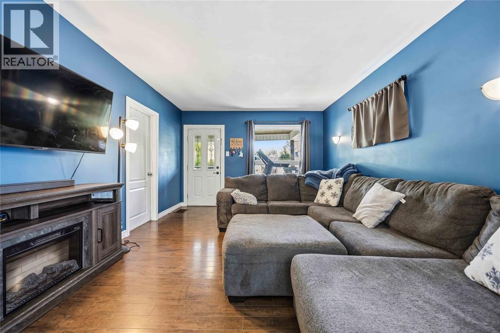 251 HARKNESS STREET - 9