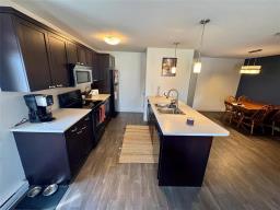 3 37 Willow Street, Mitchell, MB R5G1J1 Photo 8