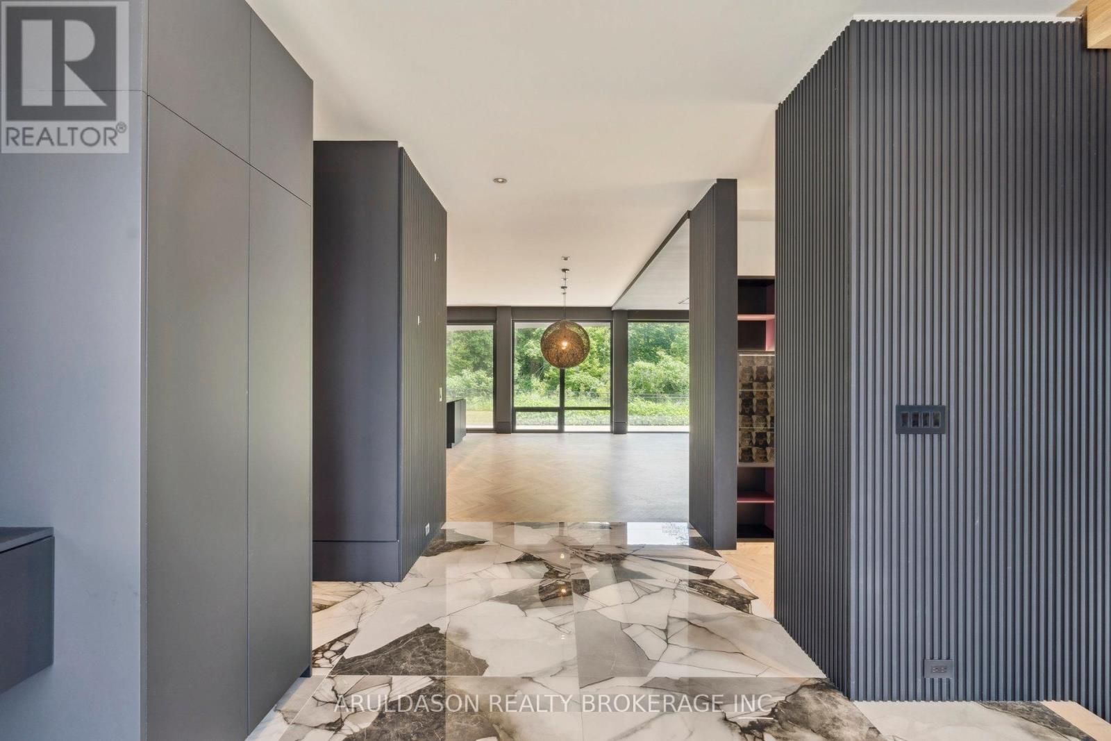 1135 BALFOUR STREET - 13