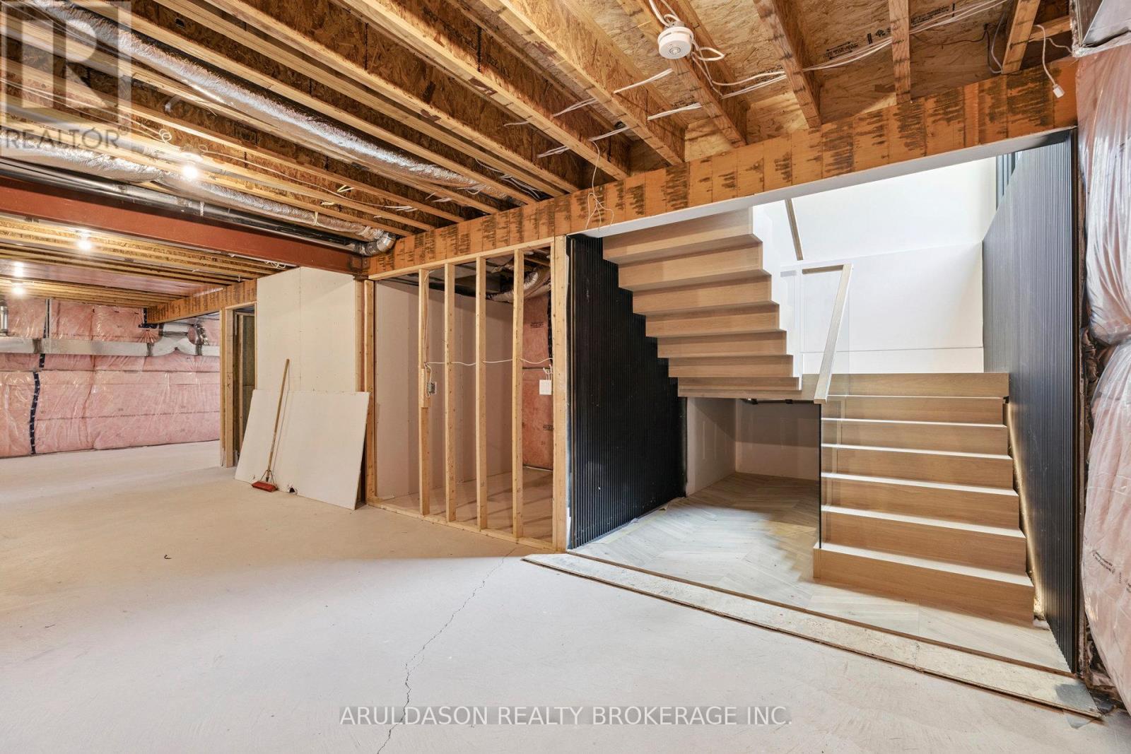 1135 BALFOUR STREET - 29