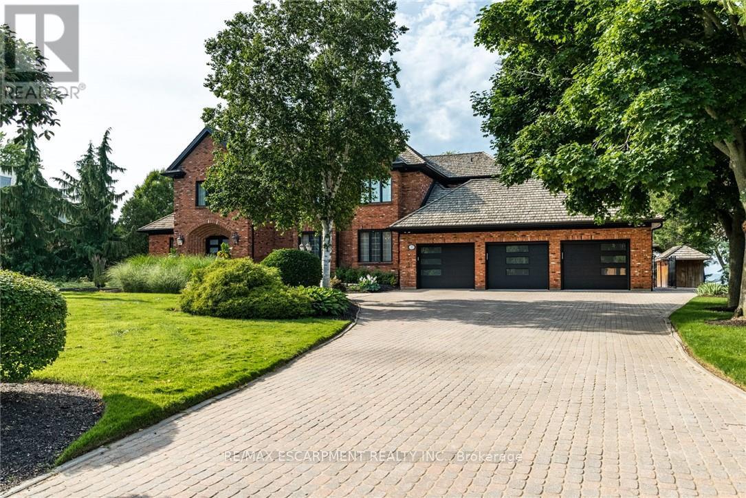 17 LOCHSIDE DRIVE - 17