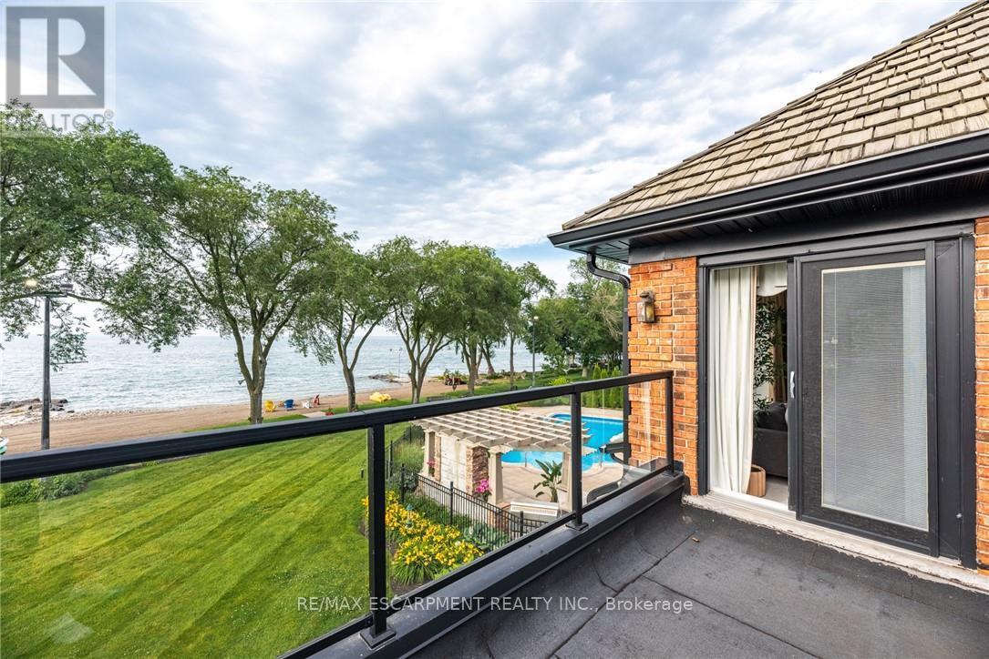 17 LOCHSIDE DRIVE - 38