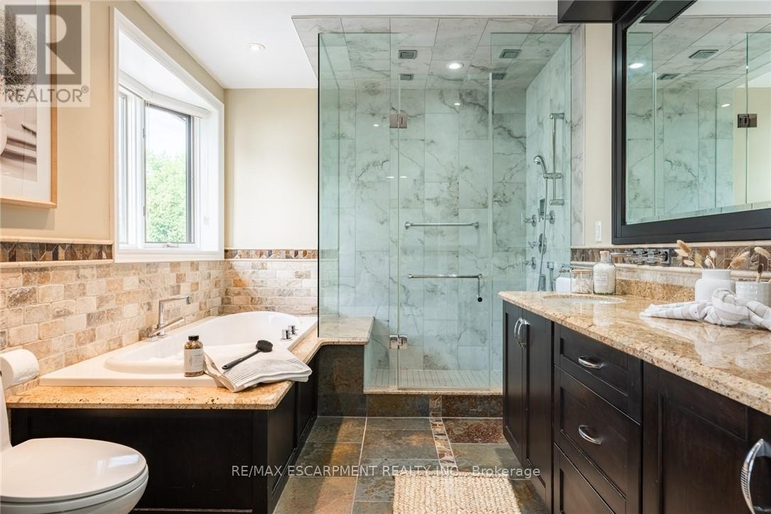 17 LOCHSIDE DRIVE - 39