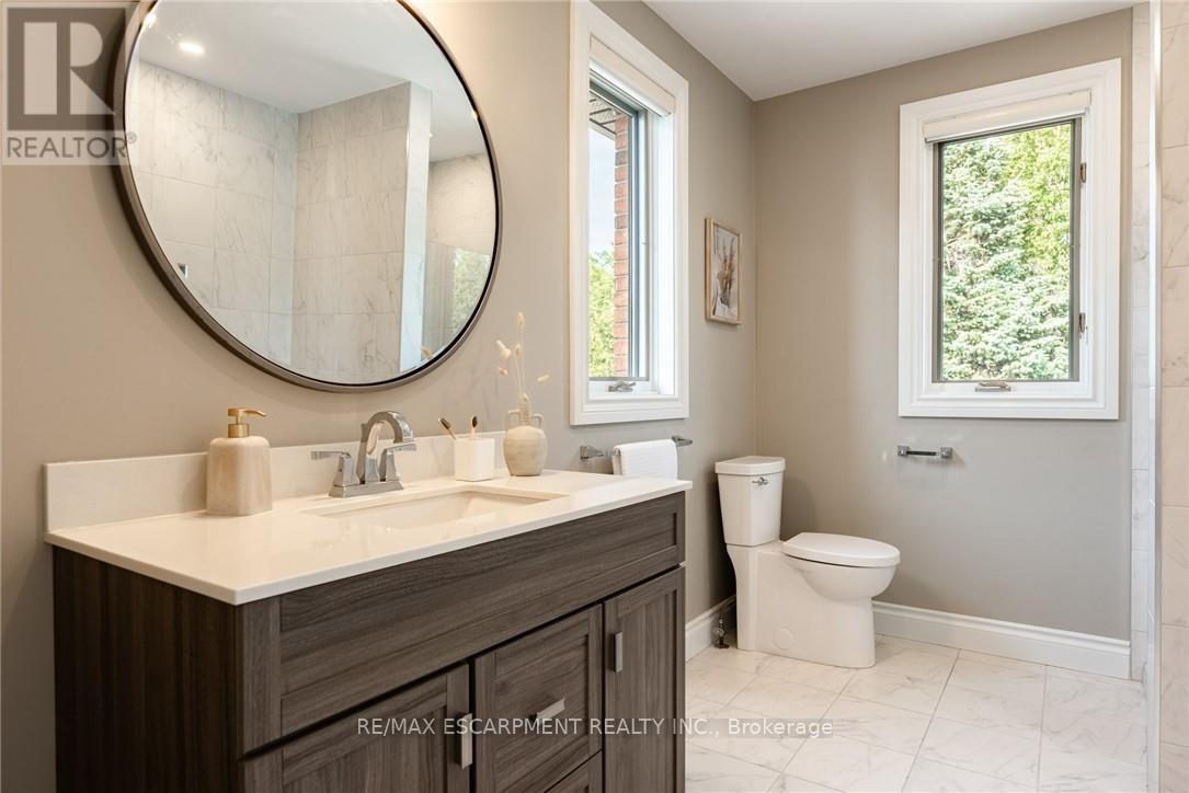 17 LOCHSIDE DRIVE - 44