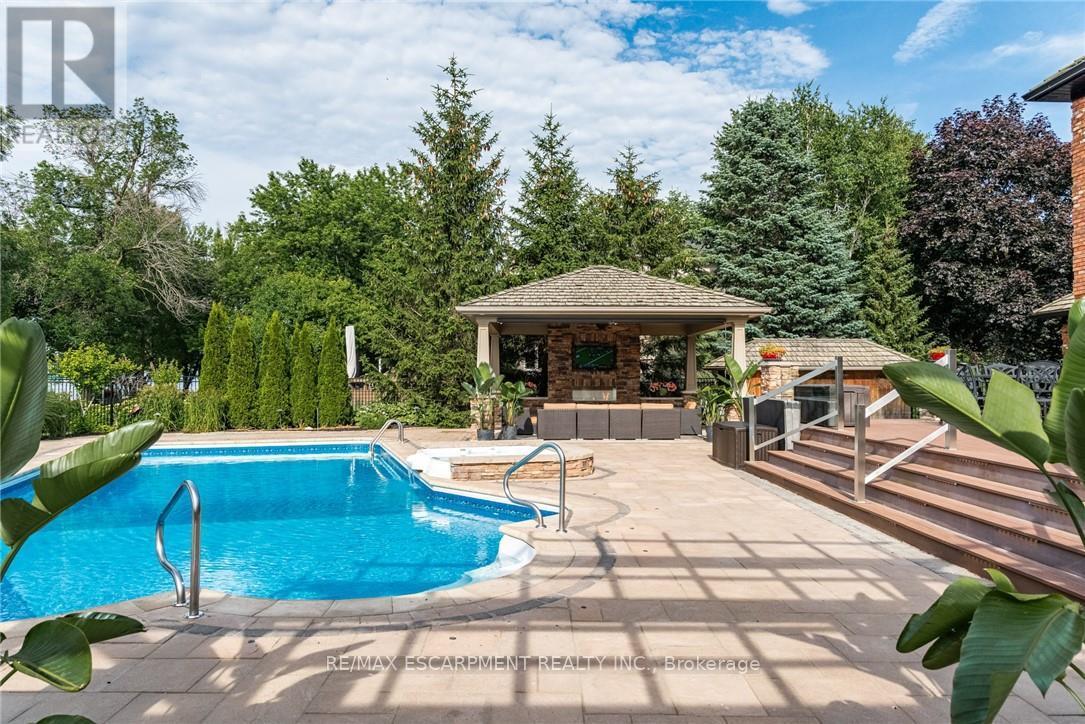 17 LOCHSIDE DRIVE - 9