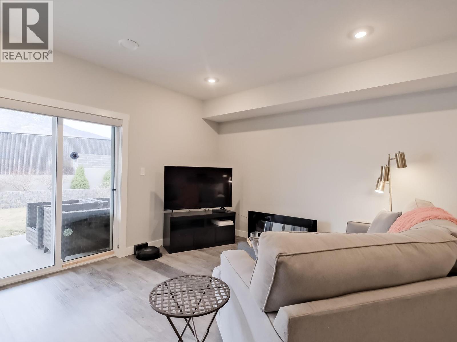 7016 WREN Drive - 25