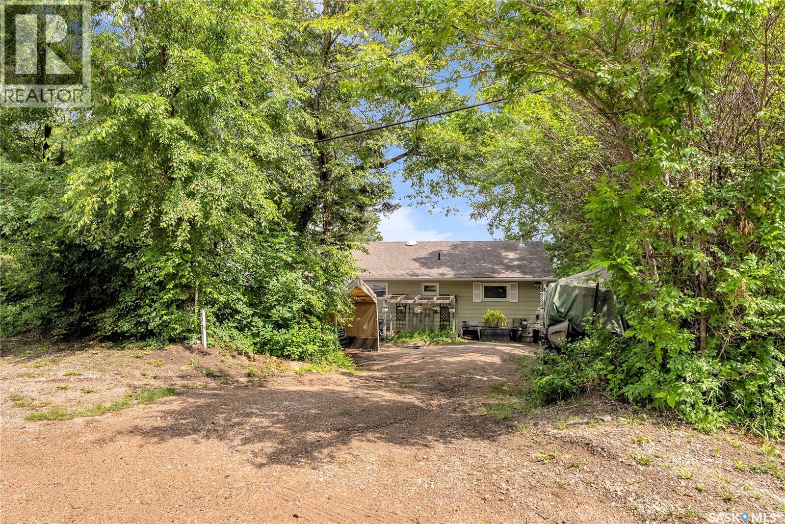 37 McCrimmon CRESCENT - 42