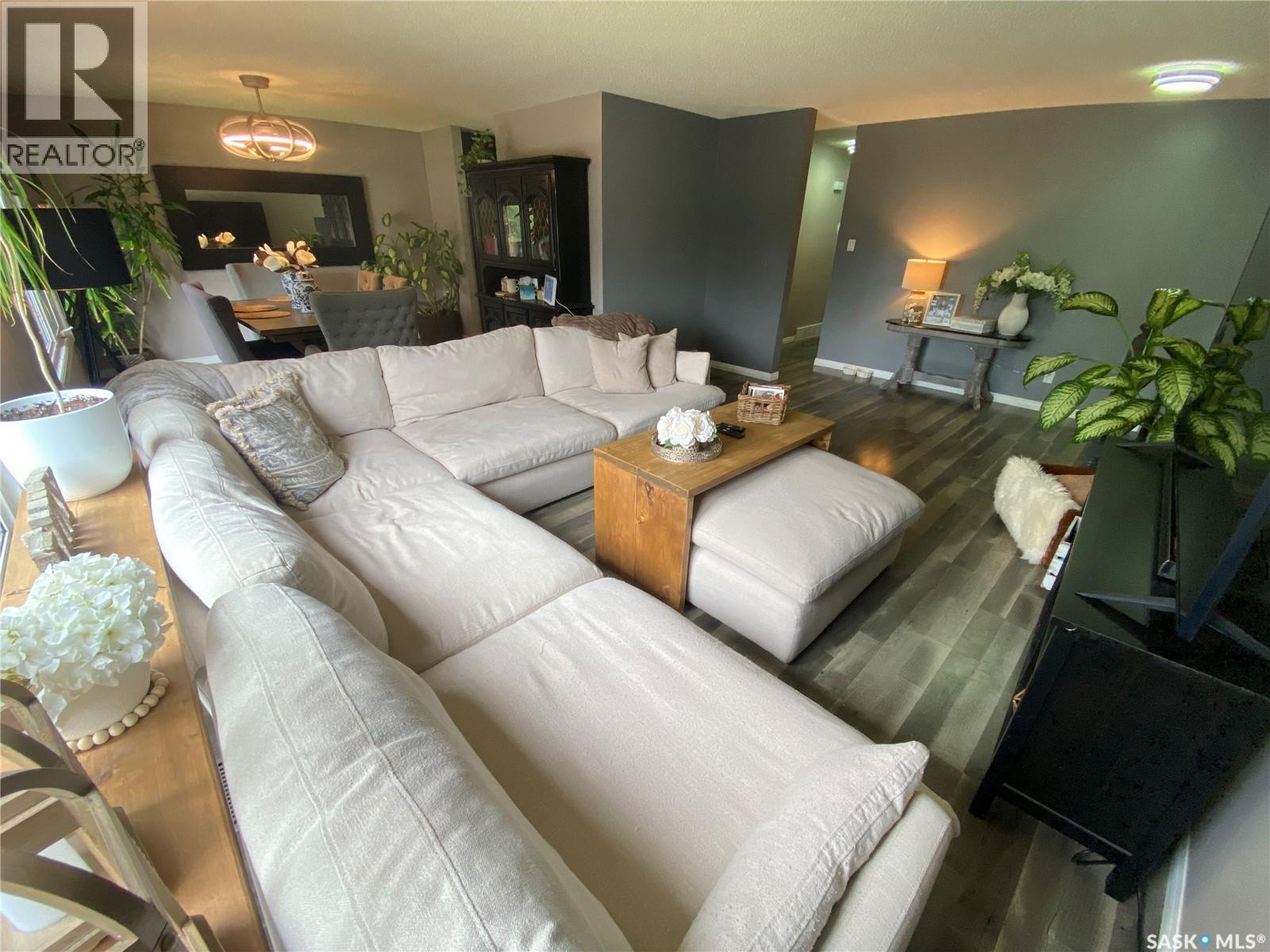 109 Stewart CRESCENT - 3