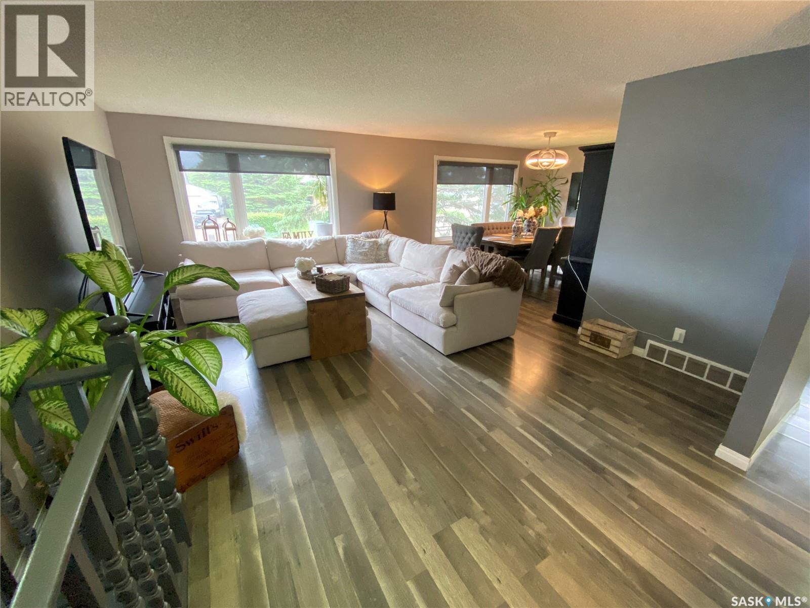 109 Stewart CRESCENT — photo 6